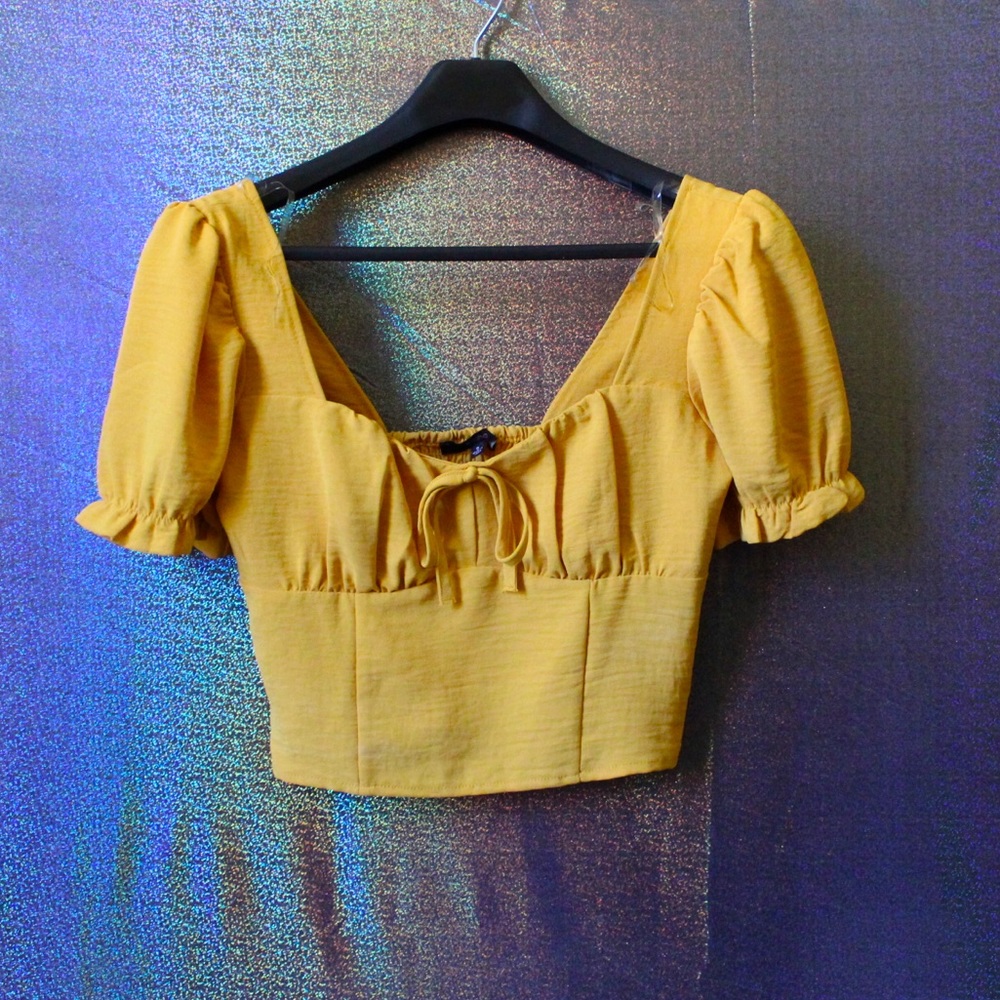 ⚡️ Blashe Yellow Crop Top